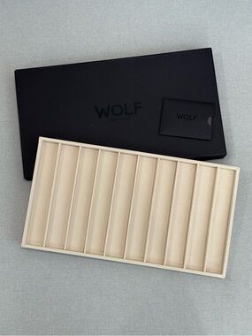 Wolf Necklace Tray